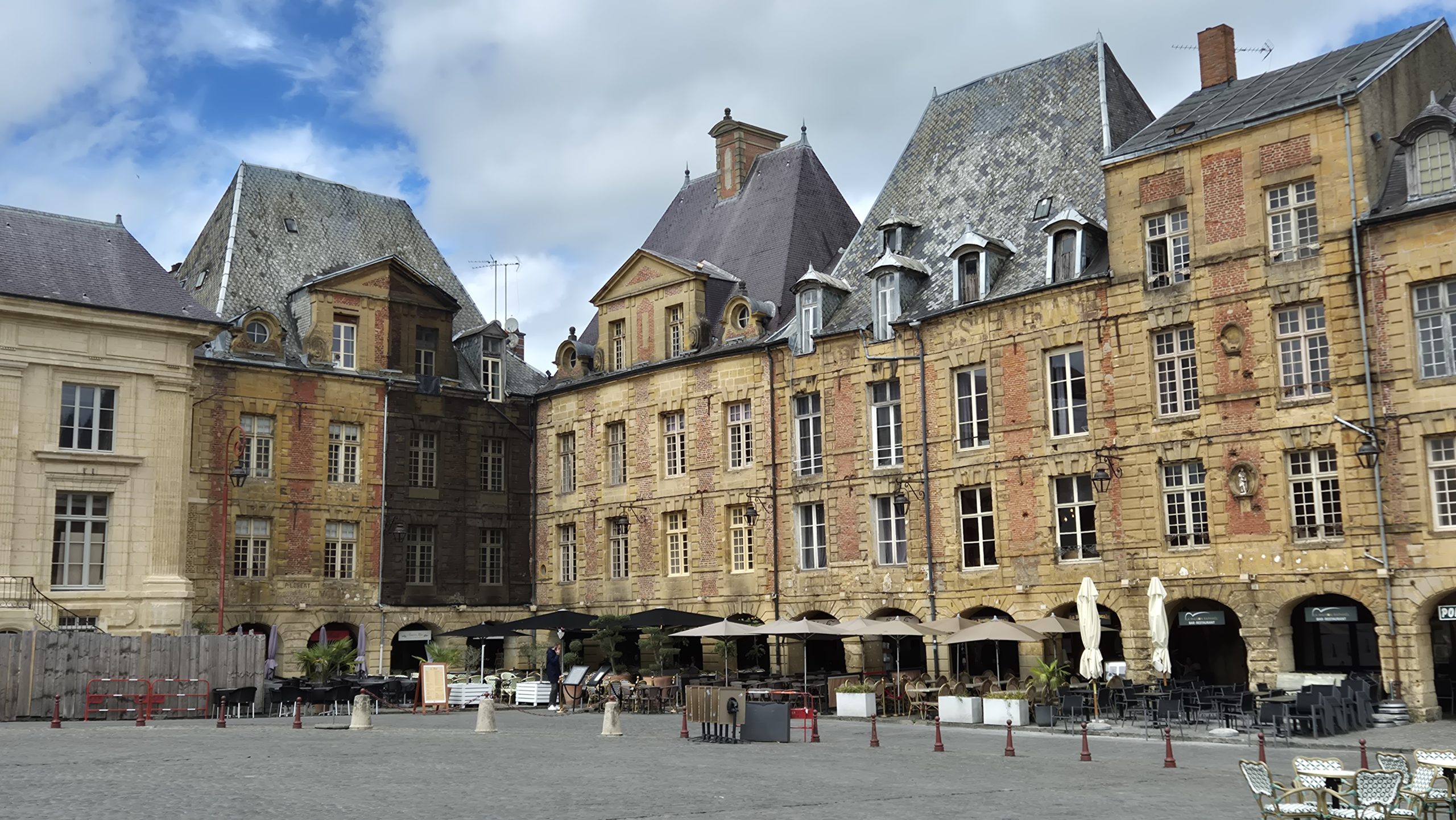 Charleville Place Ducale